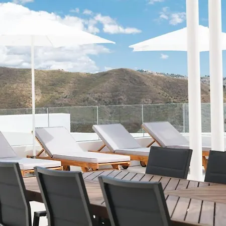 Luxury Penthouse Ocean Views Pool Palo Alto Marbella